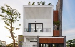 Khám phá không gian sống xanh mát trong ngôi nhà tại Đồng Hới