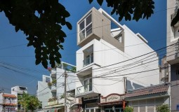 Nhà ống 4 tầng ấn tượng với hệ ban công khối hộp chữ nhật
