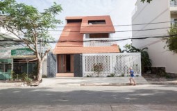 Ngôi nhà mái ngói 250m2 ở Đồng Nai: sự kết hợp hài hòa giữa phong cách giản dị và hiện đại
