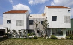 Villa T: Kiệt tác kiến tạo từ thiết kế độc đáo, nội thất đơn giản