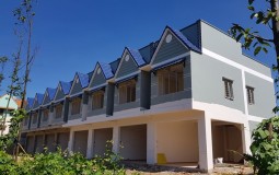 Xây nhà phố, biệt thự trái phép trong bến xe