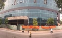 Vì sao 4 năm chưa phá dỡ xong dự án tai tiếng 8B Lê Trực?