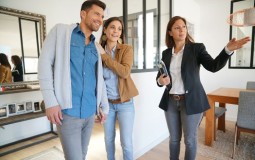 Khách nước ngoài thuê căn hộ, chung cư và những lưu ý Vàng chủ nhà cần biết