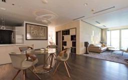 Cách bố trí không gian sum họp ấm áp cho căn hộ 170 m2