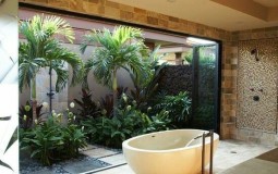Mẫu phòng tắm mở hài hòa với thiên nhiên