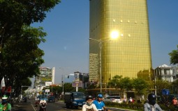 Đà Nẵng: Cưỡng chế khắc phụ 2 tòa nhà "dát vàng" sai phép