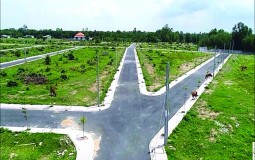 Phân lô bán nền: “Không quản được thì cấm”?