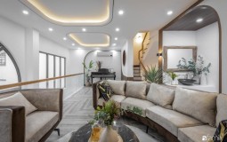 Nhà ống trong hẻm nhưng đẹp không khác gì resort cao cấp ở TP. HCM
