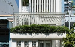 Nhà nhỏ đẹp mộc mạc trong hẻm