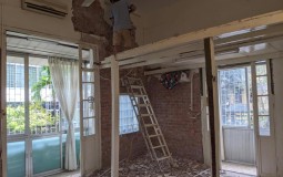 Ngỡ ngàng trước căn nhà xuống cấp được "lột xác" thành không gian tiện nghi