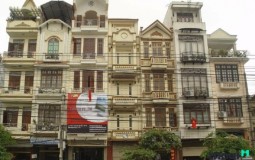Bán nhà mặt phố Hà Nội thời điểm này có dễ không?