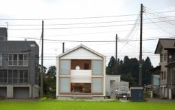 Ngôi nhà 2 tầng Nhật Bản có view nhìn ra cánh đồng lúa đầy thơ mộng