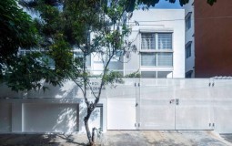 Thay đổi diện mạo ngôi nhà cũ kỹ thành không gian hiện đại trẻ trung
