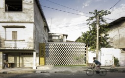 House Between Blocks: Ngôi nhà có thiết kế "được lòng" những người ưa thông thoáng, sống "xanh"