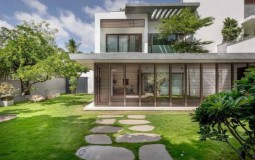 Độc đáo và hiện đại với thiết kế biệt thự 2 tầng mái bằng