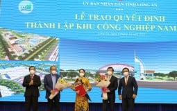 Long An trao quyết định thành lập khu công nghiệp Nam Tân Tập vốn hơn 2.500 tỷ