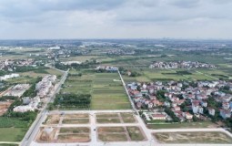 Vì sao huyện Mê Linh lùi thời gian đấu giá 32 thửa đất?