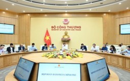 Bộ Công Thương họp với Vingroup, Thaco, FPT, Apple bàn về thuế đối ứng
