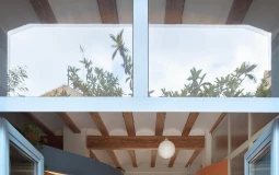 Cải tạo nhà 2 tầng ở nông thôn thành không gian đậm chất Địa Trung Hải