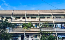Cận cảnh các khu nhà tập thể cũ phải di dời