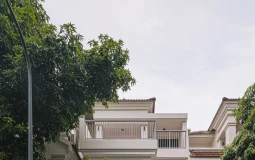 Cải tạo căn nhà liền kề hơn 20 năm tuổi dành không gian cho hội họa