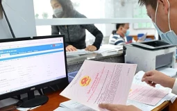 Sổ đỏ tích hợp trên VNeID, giao dịch bất động sản sẽ ra sao?