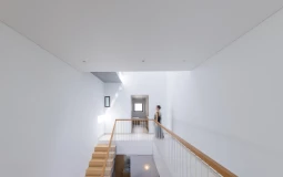 Ngôi nhà 66m² thiết kế lệch tầng để kết nối các không gian sinh hoạt