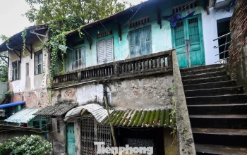 Rời chung cư 'chờ sập', người dân đến tạm cư tại khu nhà ở sinh viên