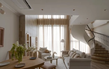 Căn hộ duplex trong trẻo với bảng 'màu ban mai'
