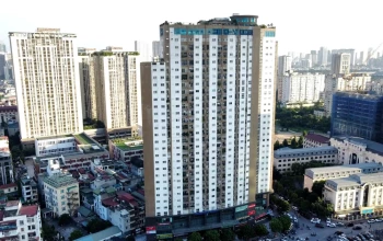 Hàng trăm hộ dân chung cư Thăng Long Tower bị 'treo' sổ hồng cả chục năm