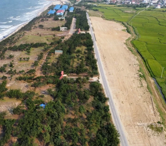 Vụ 'ôm đất vàng', dân thiếu lối ra biển: Chủ dự án có động thái mới