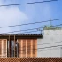 Ngôi nhà bốn tầng gây ấn tượng với gạch thô