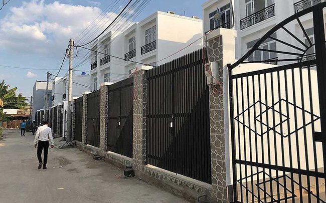 Dở khóc dở cười chuyện mua bán nhà chung giấy