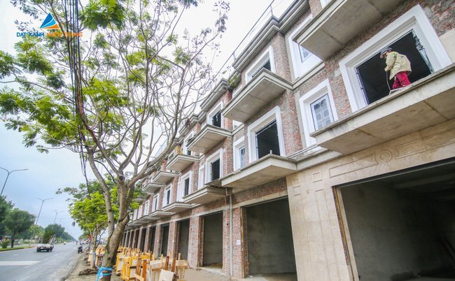 Nhà phố thương mại Lakeside Infinity gây chú ý tại vùng Tây Bắc – Đà Nẵng