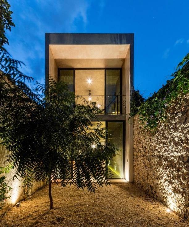 Ghé thăm ngôi nhà đặc biệt Kaleidos house với kích thước 4 x 69m2
