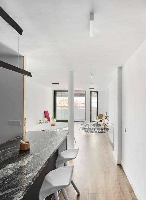 Căn hộ 75m2 Sardenya apartment được cải tạo theo phong cách hiện đại, tiện nghi