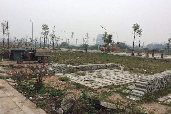 Doanh nghiệp địa ốc gặp khó vì xung đột pháp lý