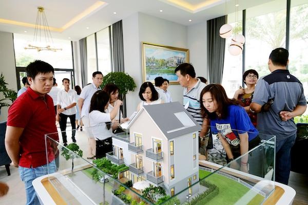 Giới trẻ mua nhà: Lương tăng không kịp giá