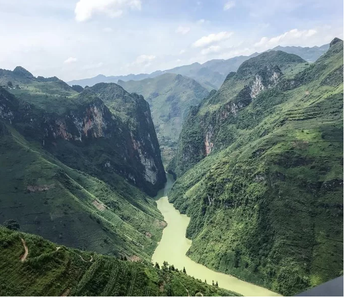Không gian khách sạn ở đèo Mã Pì Lèng đang bị hô hào tẩy chay