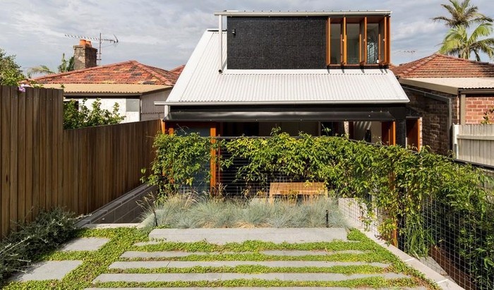 Mặt tiền hút mắt của ngôi nhà hai tầng tại Australia
