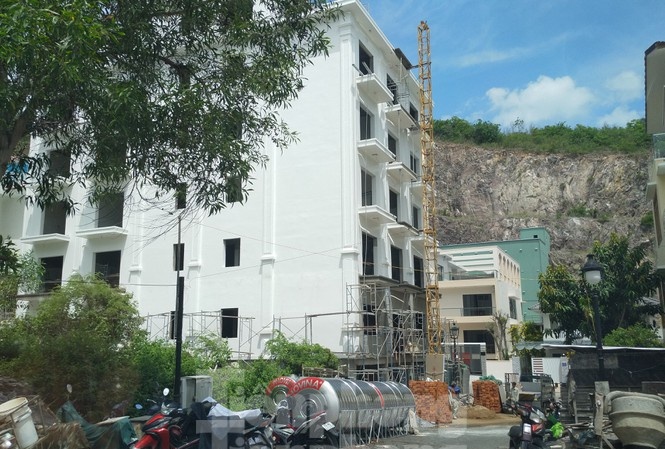 Nở rộ biệt thự trái phép ở Nha Trang