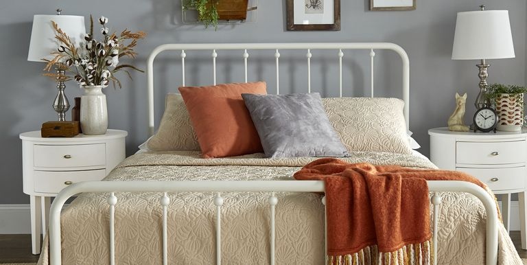10 món đồ lãng mạn và cổ điển giúp 'hô biến' không gian phòng ngủ trở nên lung linh