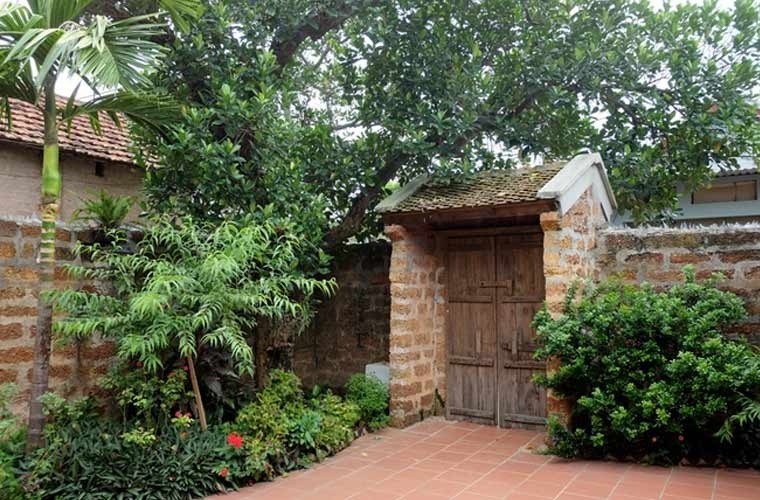 Loạt ảnh ngôi nhà cổ hiếm hoi phủ đầy cây xanh tuyệt đẹp