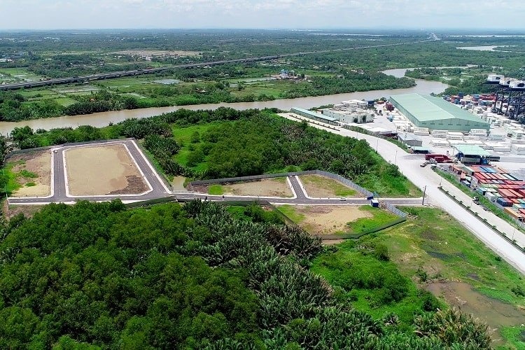 Muốn không bị lừa khi mua đất nền? Xem ngay hai "bùa hộ mệnh" này