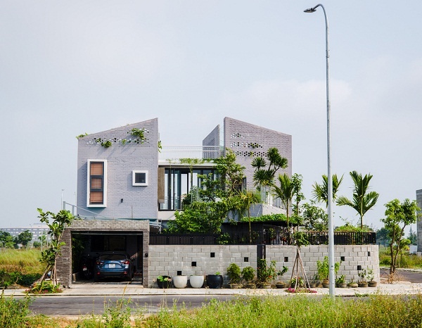 Khám phá kiến trúc độc đáo của ngôi nhà 3 thế hệ tại Đà Nẵng