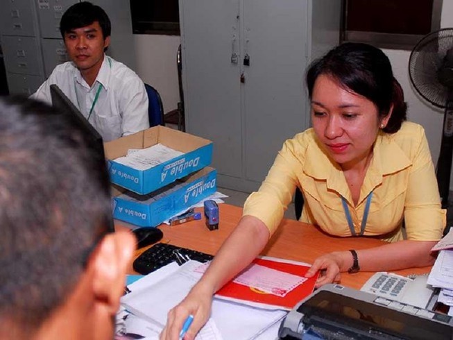 Trường hợp thay đổi số nhà, tên đường có phải đổi sổ hộ khẩu không?