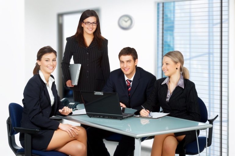 10 lý do bạn nên yêu và cưới một cô nàng/ anh chàng môi giới bất động sản