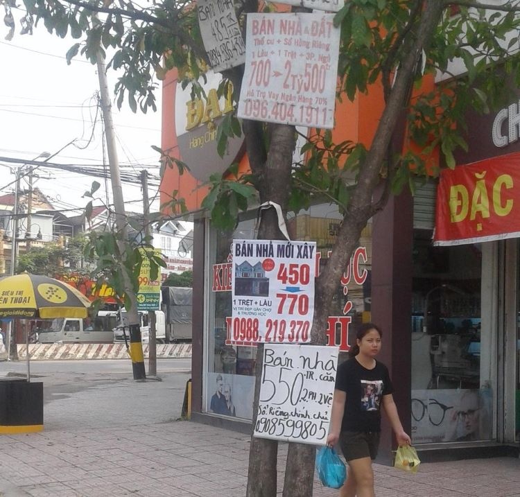 Treo đầu dê bán thịt chó: "Bán nhà Quận 2, xem nhà Nhơn Trạch!"