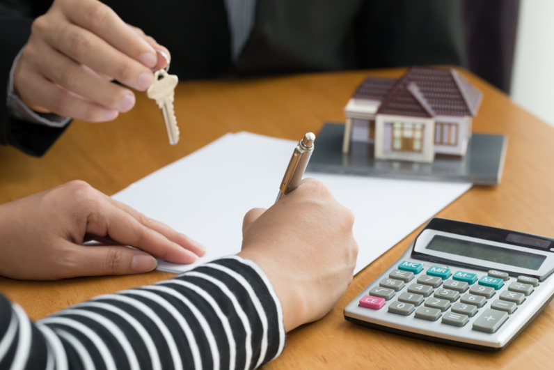 Những khoản phí phải nộp khi làm sổ đỏ năm 2020