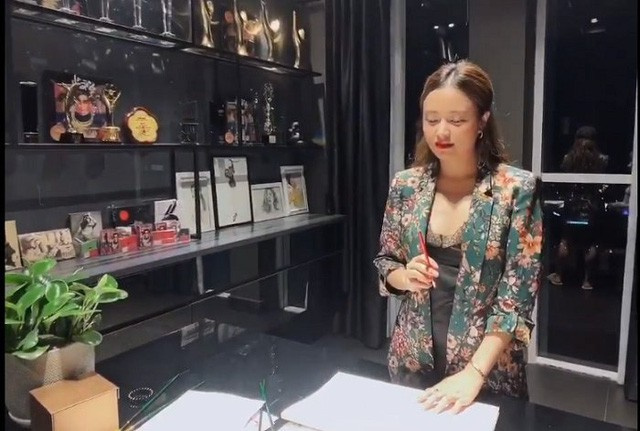 Khám phá căn nhà “siêu to, siêu khổng lồ” của Hoàng Thùy Linh